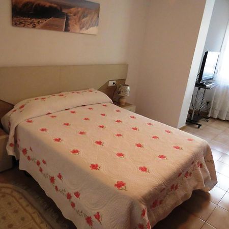 Appartamento Tarragona Roses Esterno foto